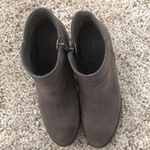 Very volatile grey booties. Size 7.5